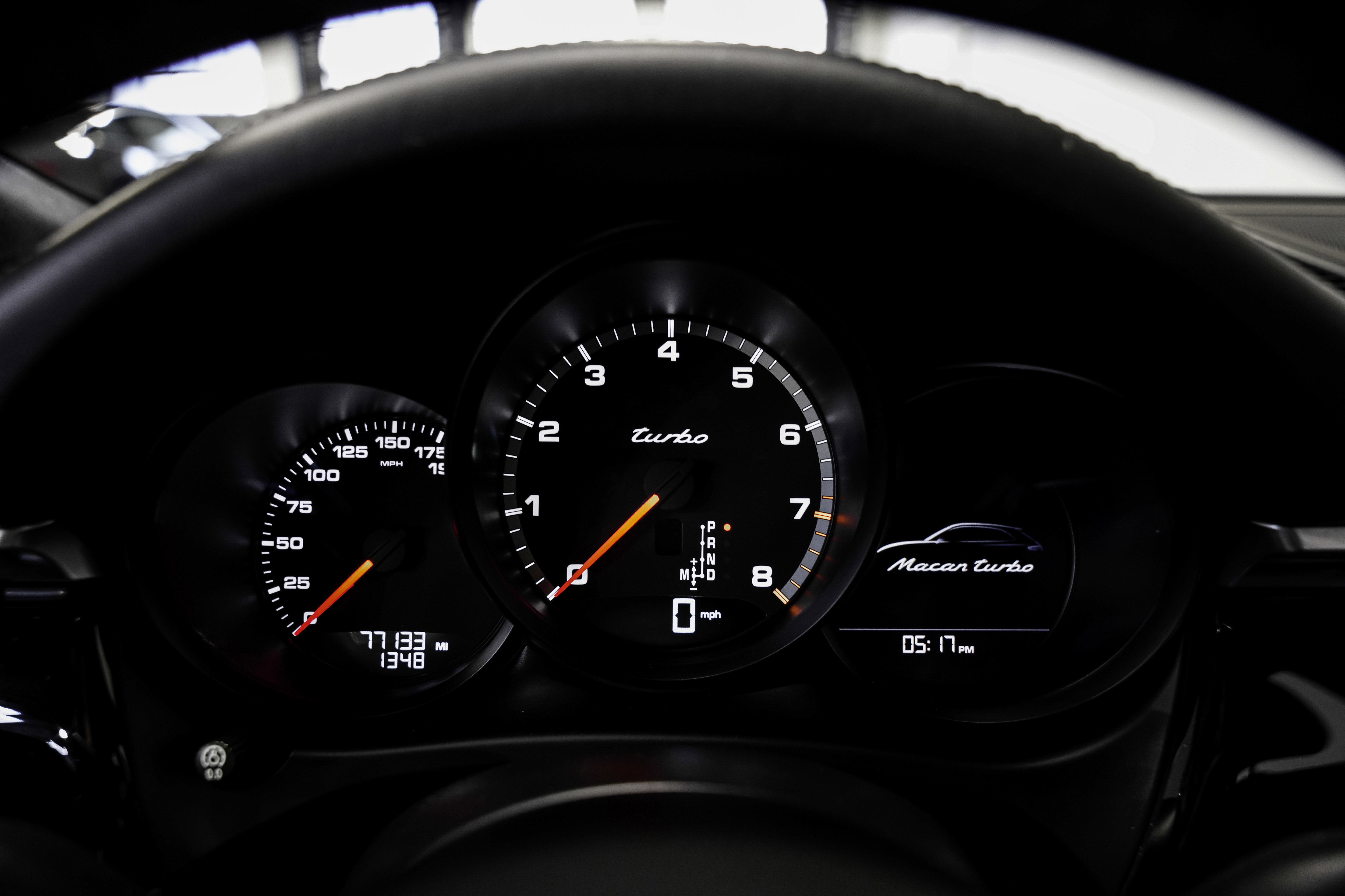 Used 2020 Porsche Macan Turbo image 11