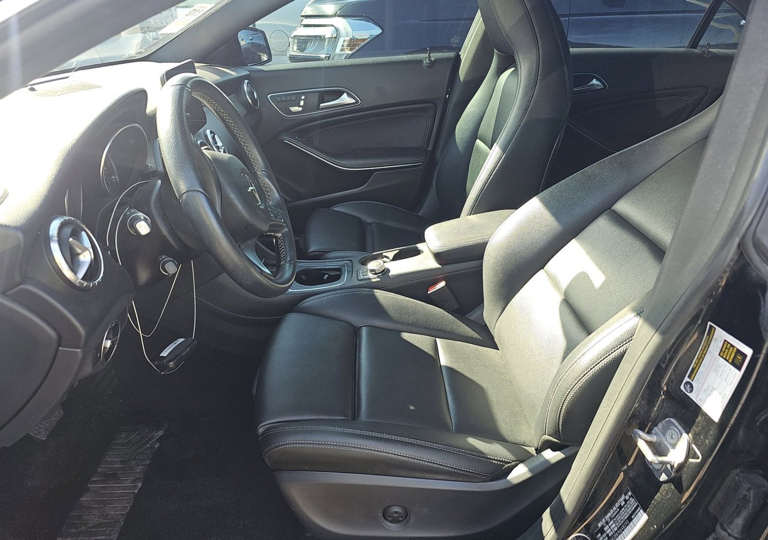 Used 2018 Mercedes-Benz CLA 250 CLA 250 w/ Premium Package image 5