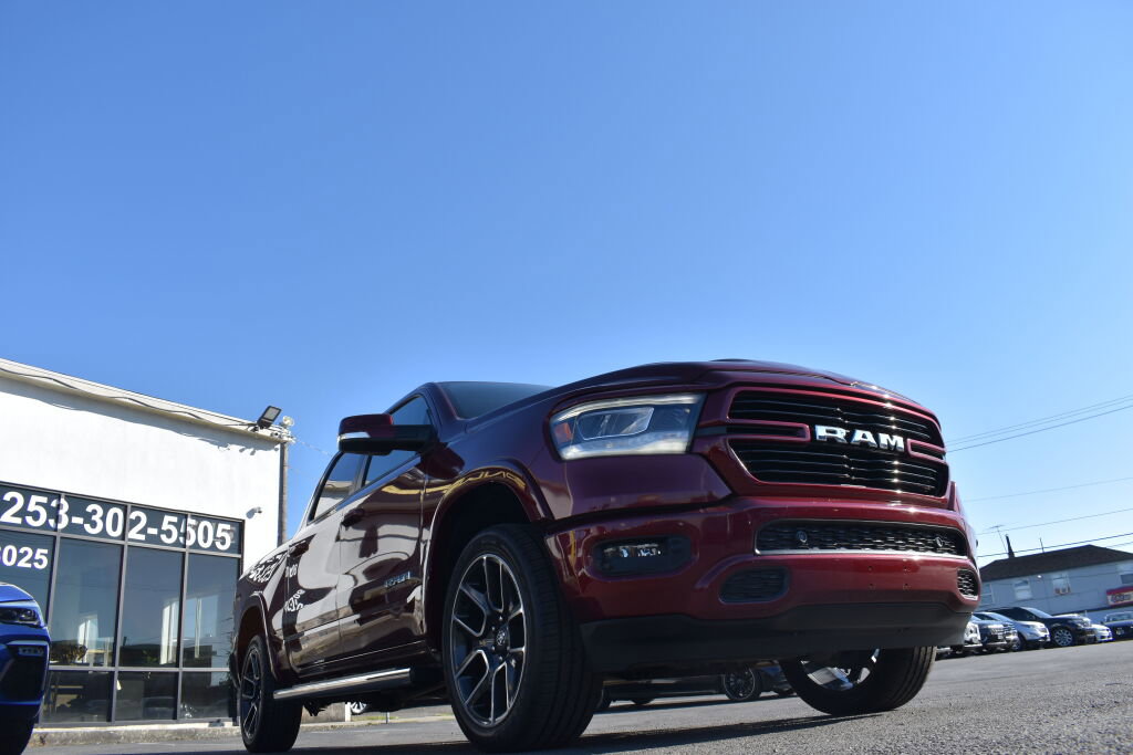 Used 2019 RAM 1500 Laramie image 8