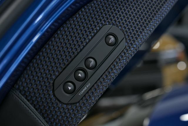 Used 2013 McLaren MP4-12C Spider RWD image 39