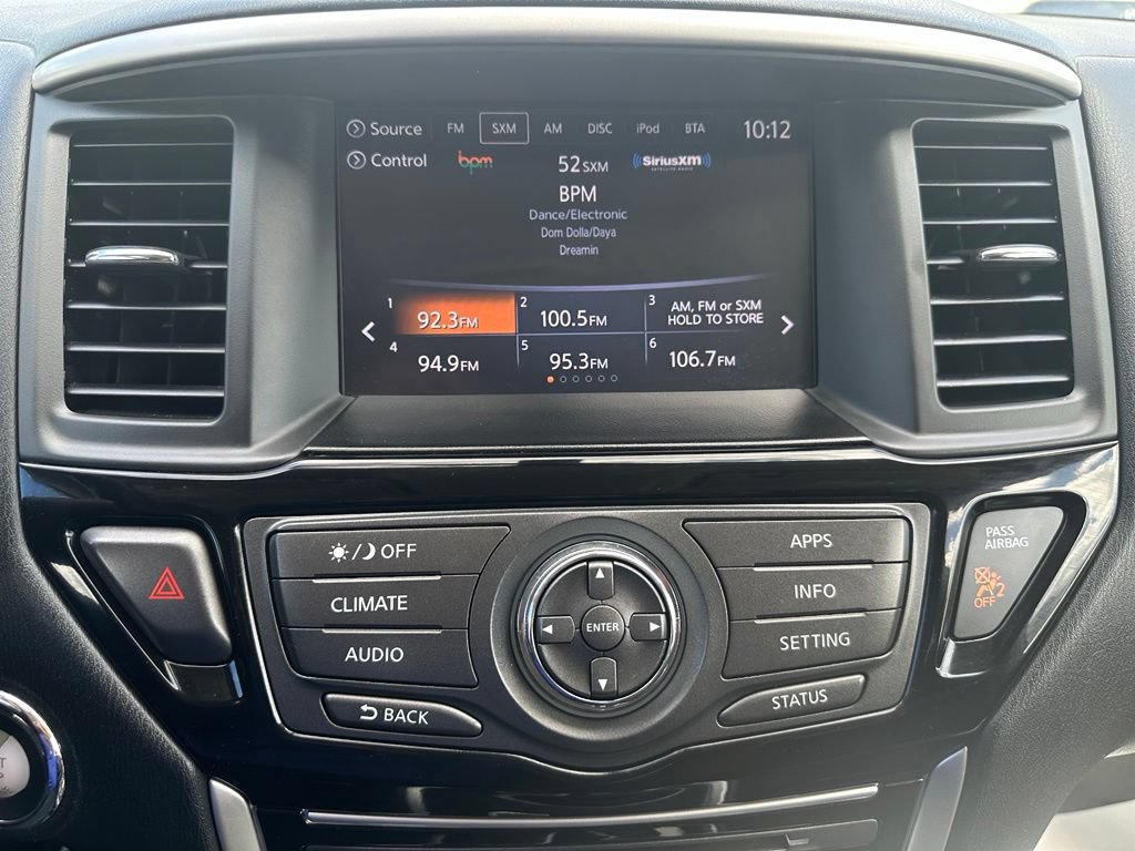 Used 2018 Nissan Pathfinder S AWD/4WD image 17