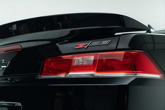 Used 2015 Chevrolet Camaro Z/28 RWD image 15