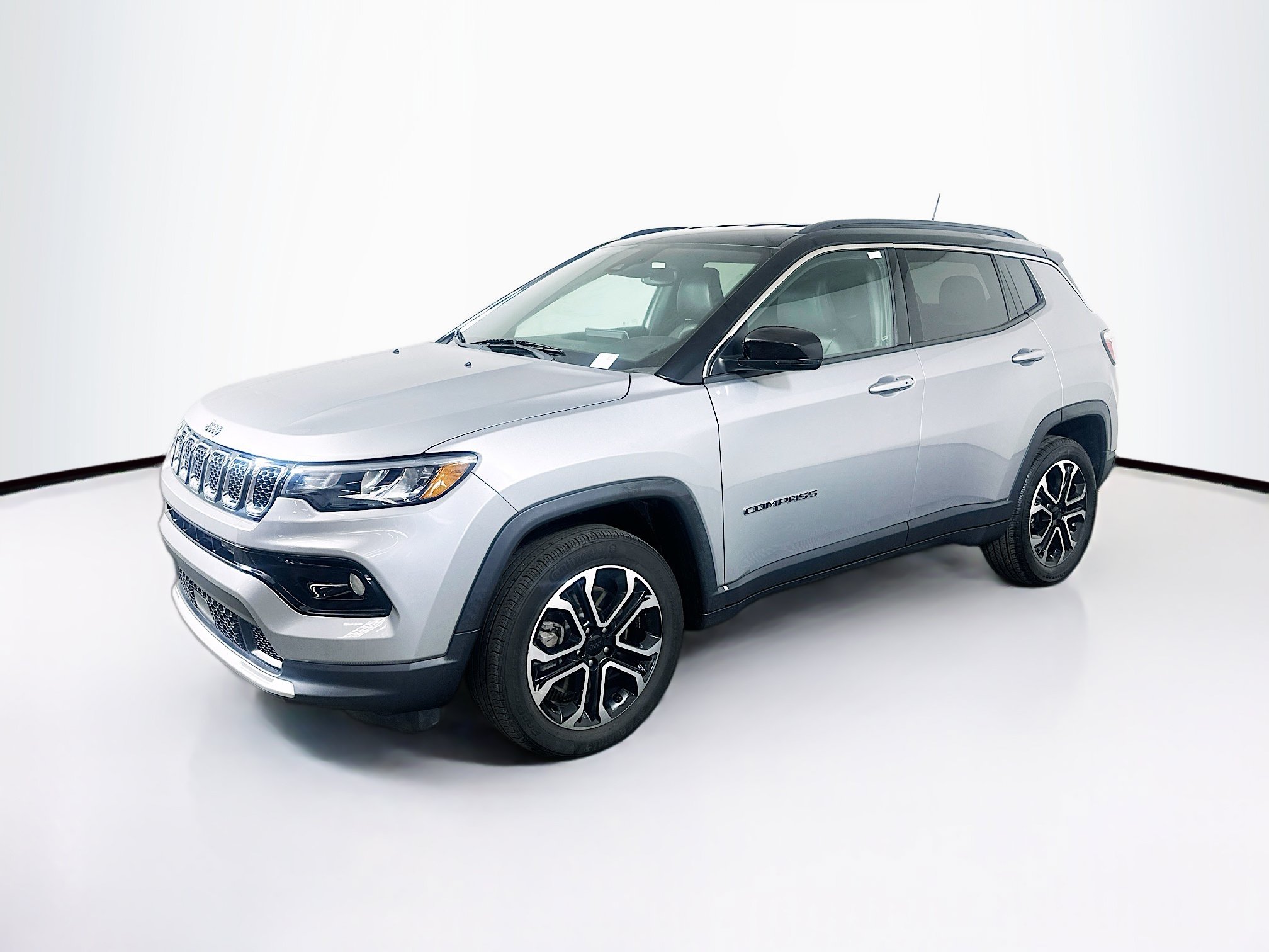Used 2023 Jeep Compass Limited AWD/4WD image 3