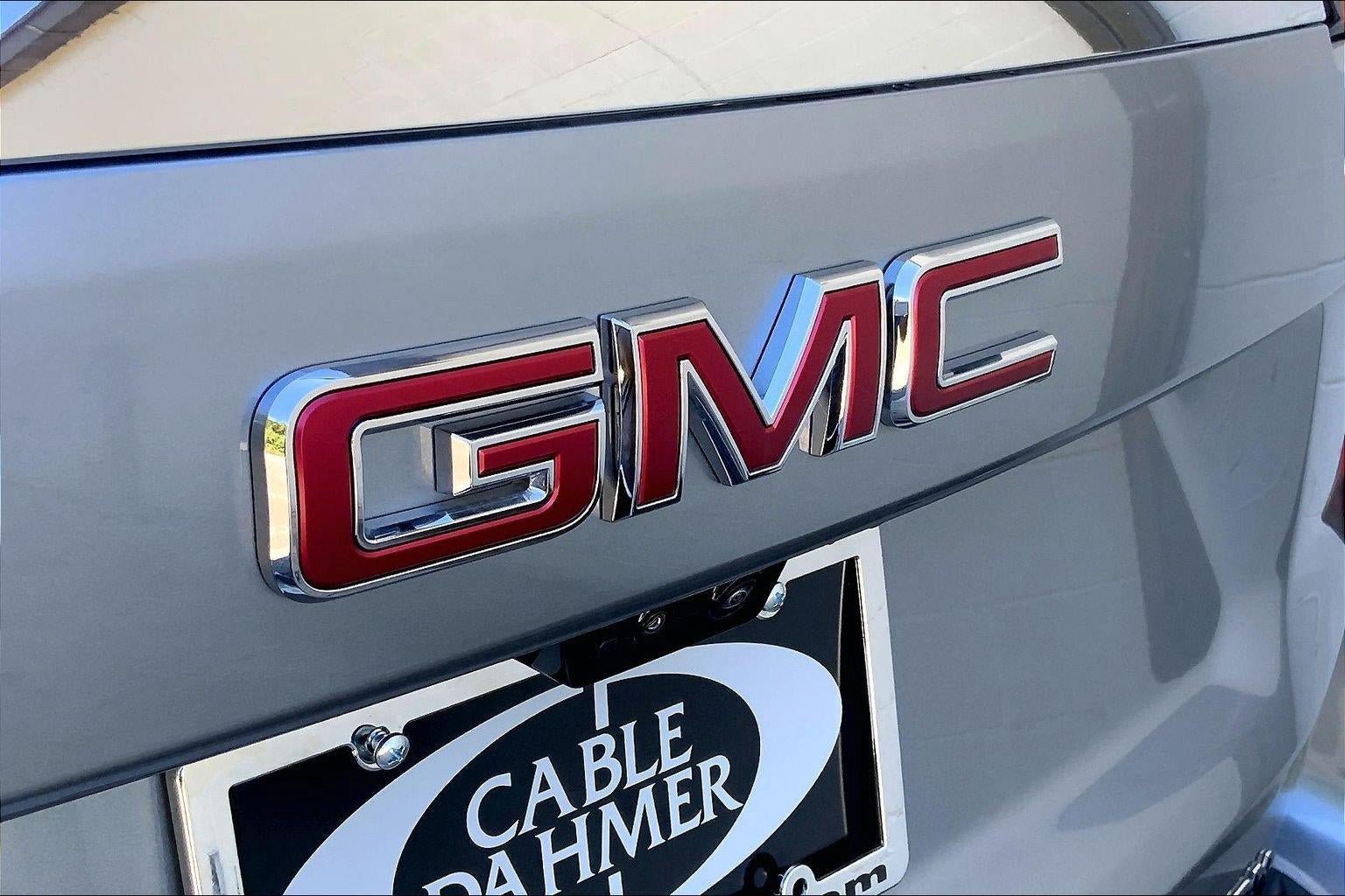 Used 2025 GMC Yukon Elevation w/ Elevation Premium Package AWD/4WD image 32