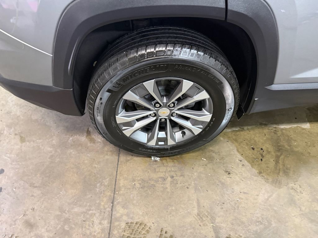 Certified 2025 Chevrolet Equinox LT w/ Convenience Package II image 29