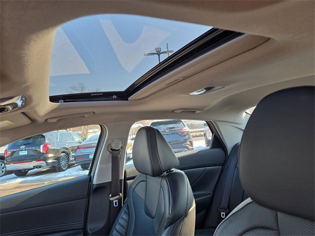 Certified 2024 Hyundai Elantra Limited image 27