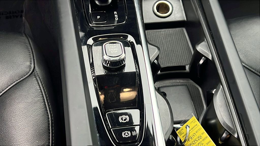 Used 2024 Volvo S60 B5 Core image 23