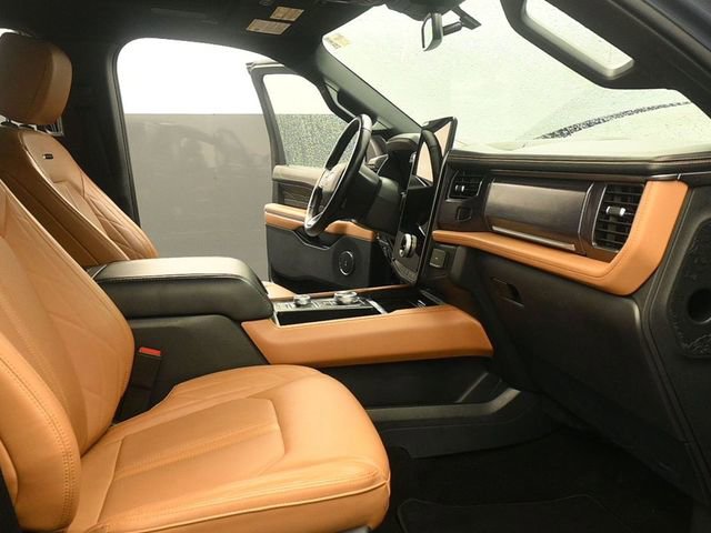 Certified 2022 Ford Expedition Max Platinum image 18