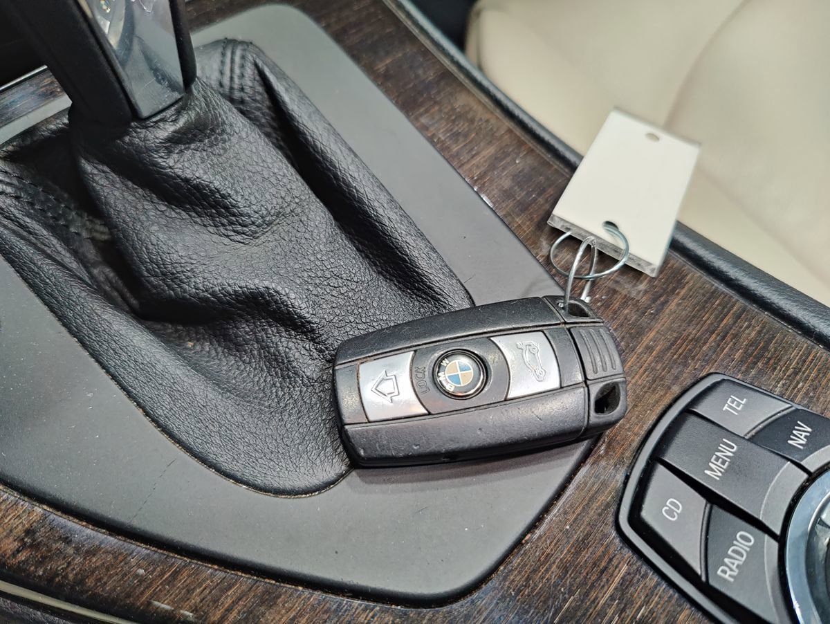 Used 2011 BMW 328i Convertible RWD image 37