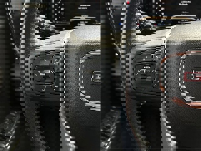 Used 2022 GMC Sierra 1500 SLT image 16