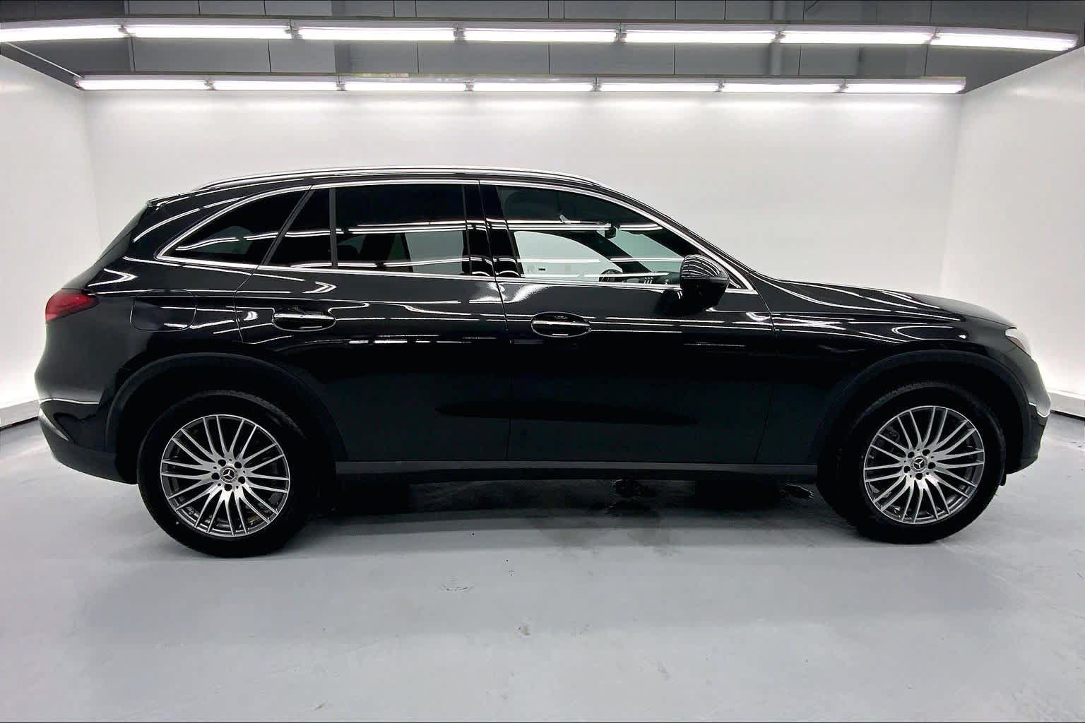 Used 2026 Mercedes-Benz GLC 300 image 5