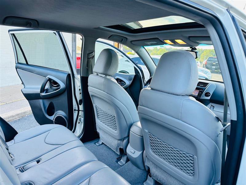 Used 2012 Toyota RAV4 Limited image 17