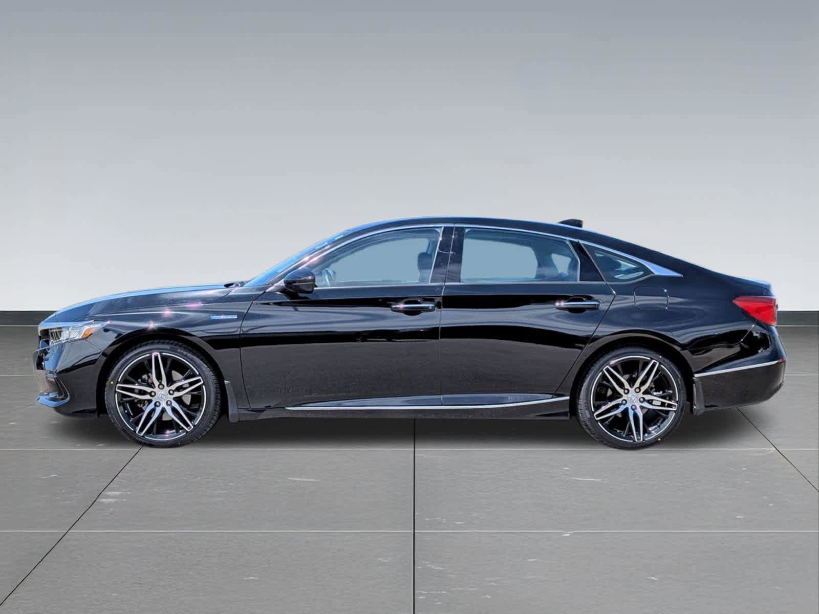 Used 2021 Honda Accord Touring image 2