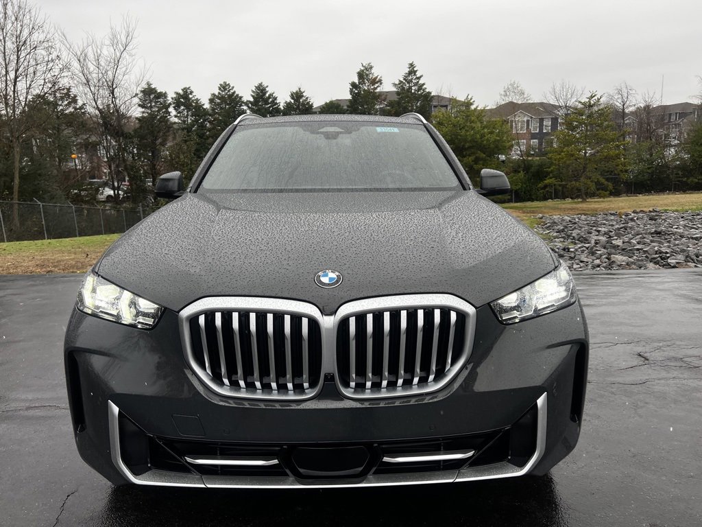 New 2026 BMW X5 xDrive40i w/ Premium Package image 2