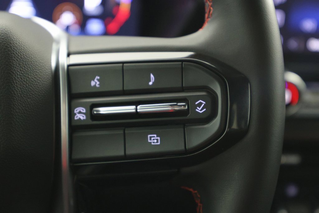 Used 2024 Chevrolet Colorado Z71 w/ Z71 Convenience Package 2 image 18