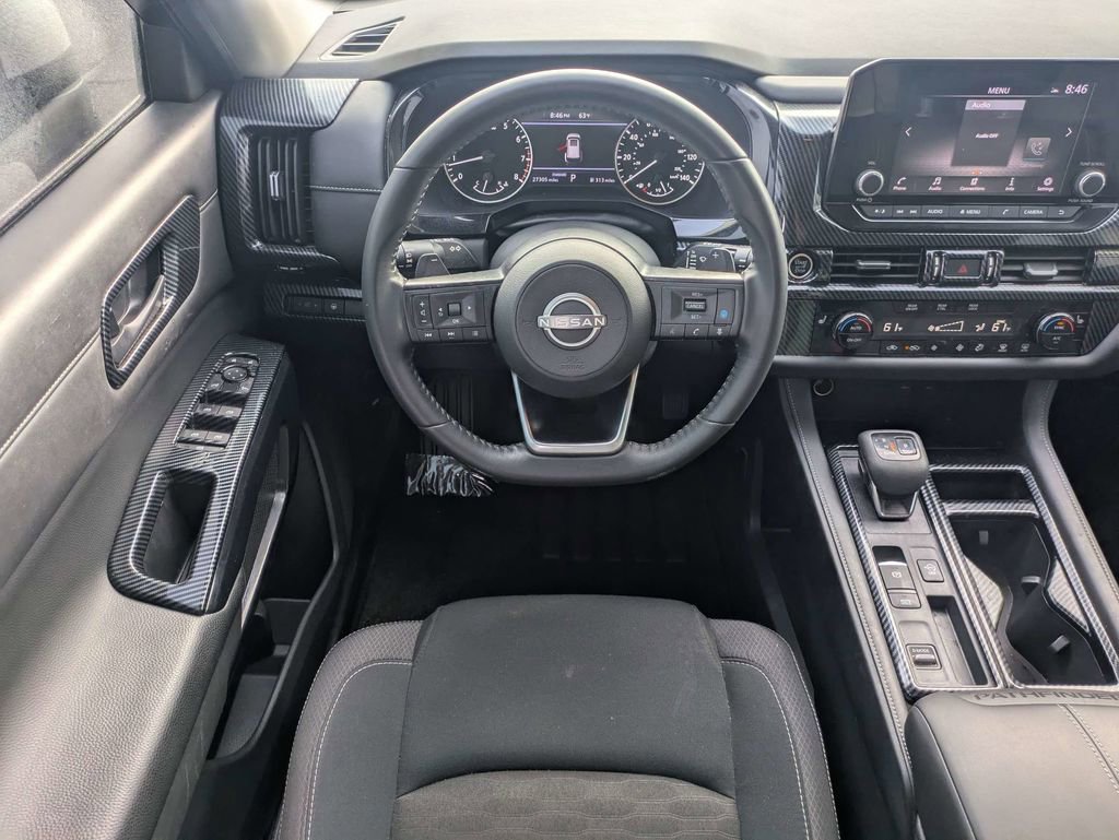Used 2024 Nissan Pathfinder SV image 16