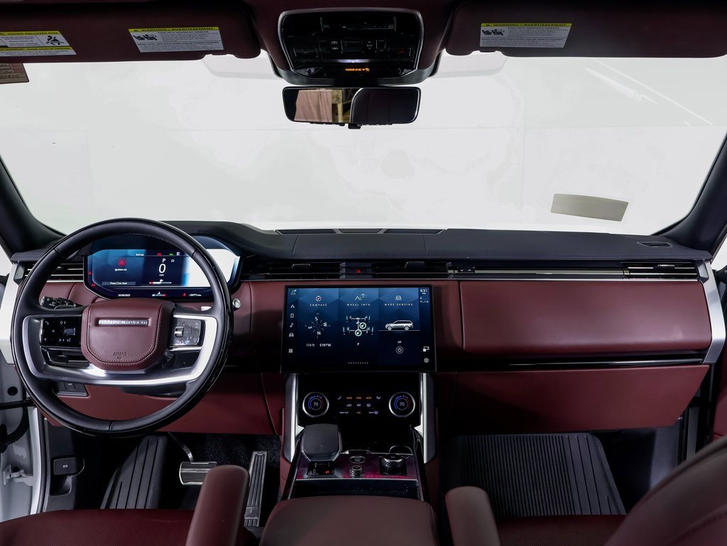 Used 2023 Land Rover Range Rover SE image 11