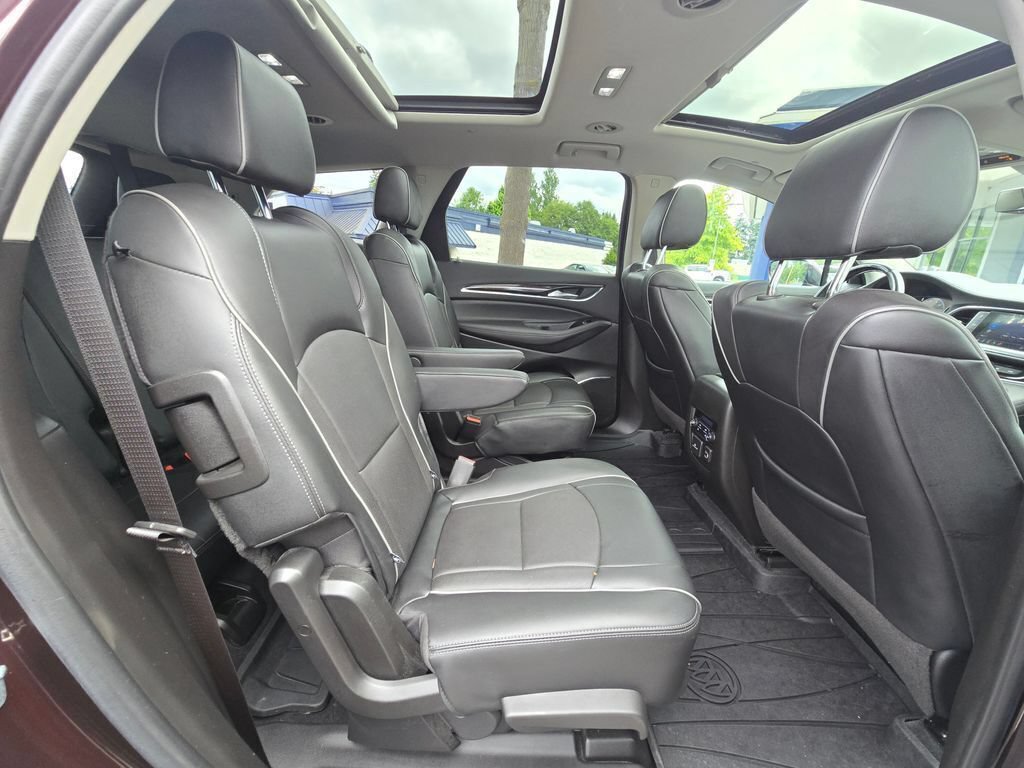Used 2020 Buick Enclave Avenir w/ Avenir Technology Package AWD/4WD image 12