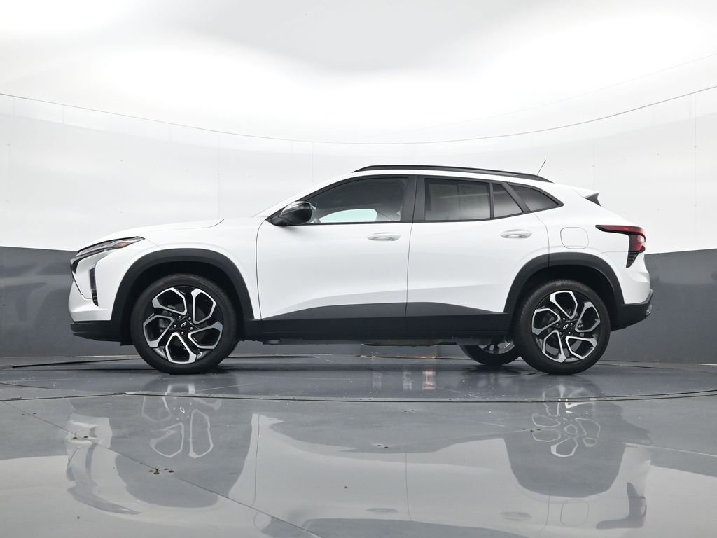 Used 2024 Chevrolet Trax RS w/ Driver Confidence Package image 28