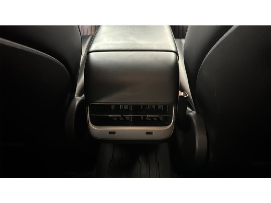 Used 2018 Tesla Model 3 Long Range RWD image 18