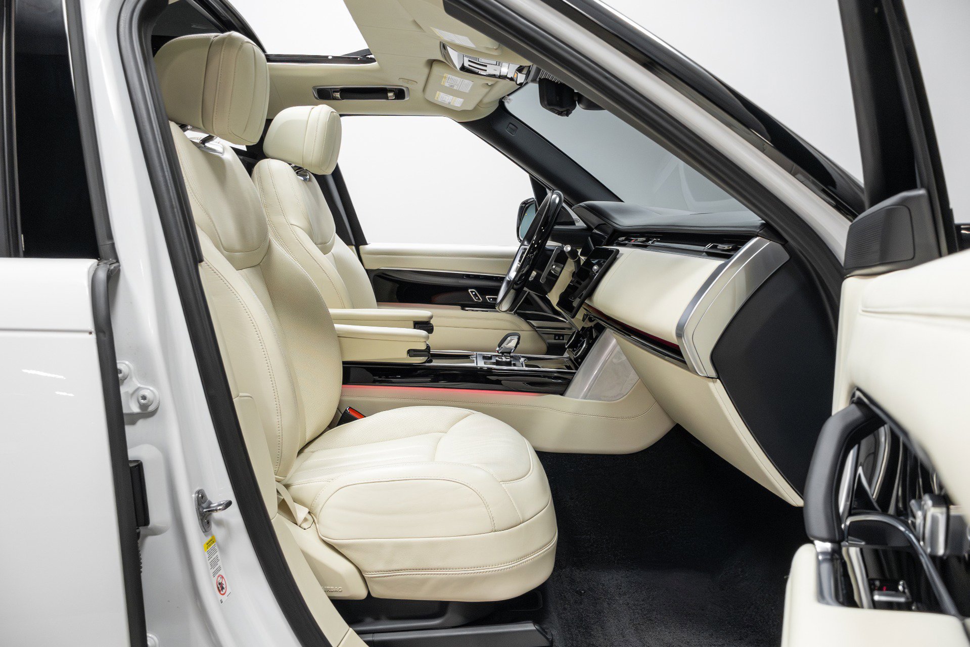 Used 2023 Land Rover Range Rover Long Wheelbase Autobiography image 21