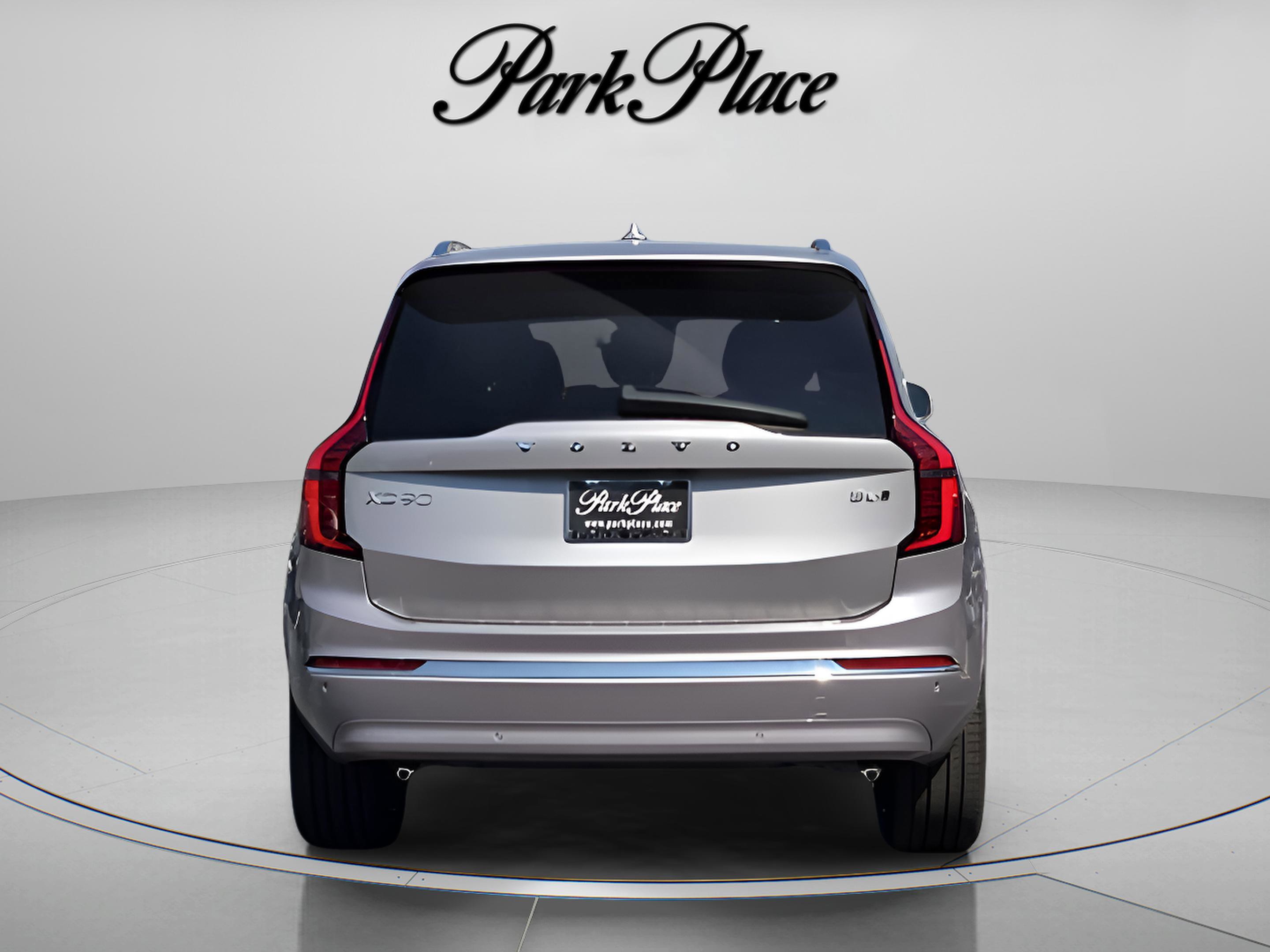 Used 2026 Volvo XC90 B6 Plus w/ Protection Package Premier AWD/4WD image 4