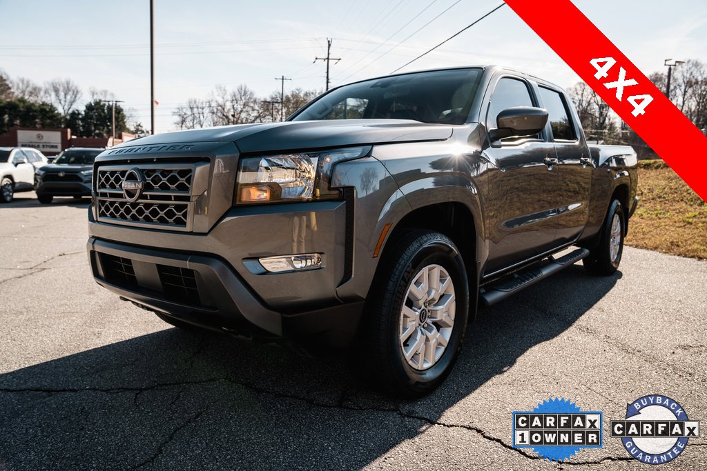 Used 2024 Nissan Frontier SV w/ Technology Package image 3