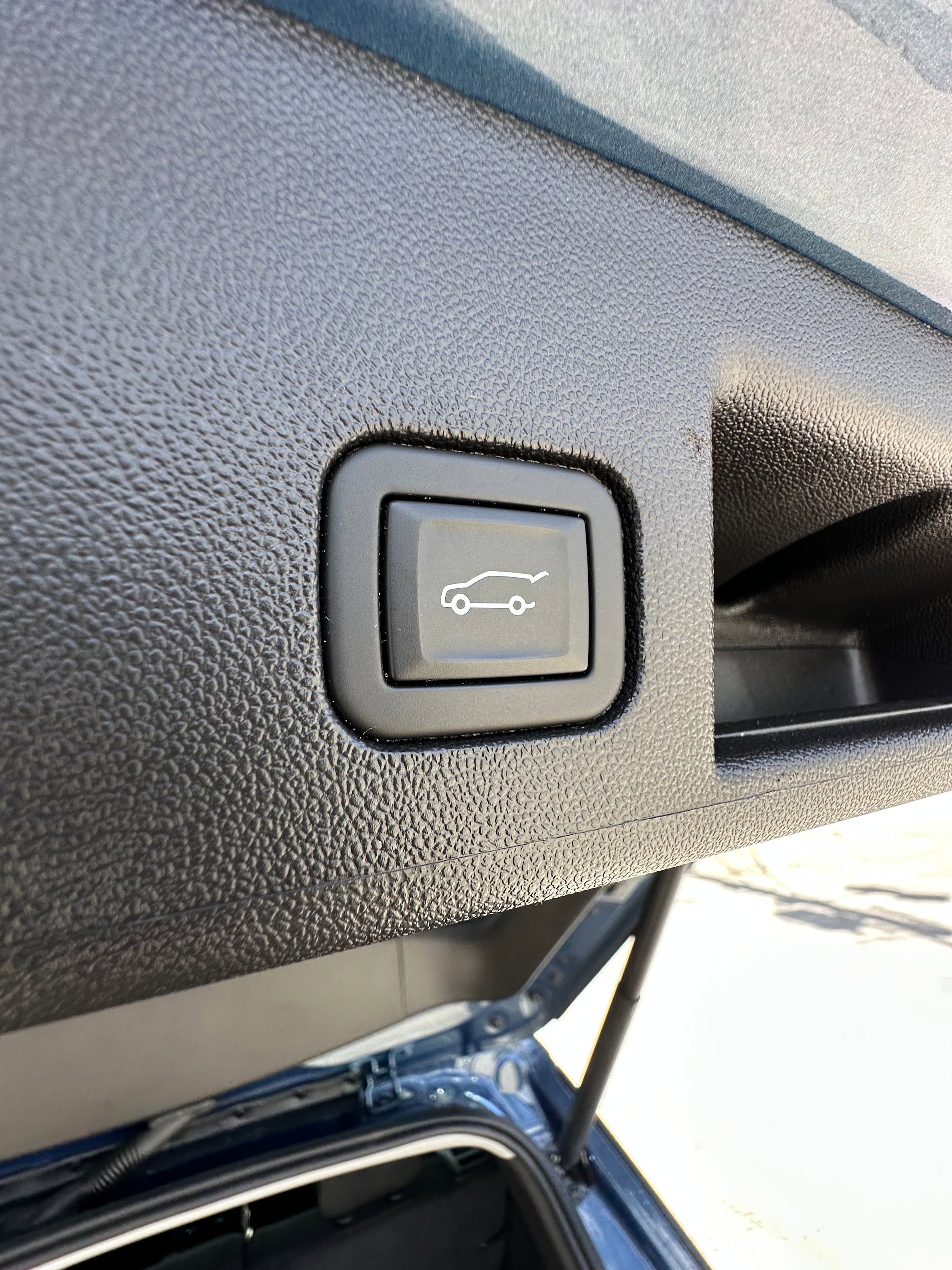 Used 2024 Chevrolet Equinox LT AWD/4WD image 25