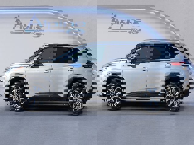 Used 2023 Nissan Rogue SV image 2