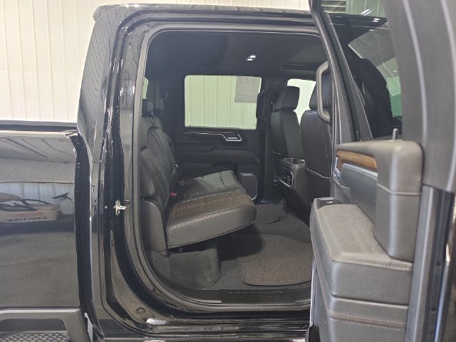 Used 2026 Chevrolet Silverado 3500 High Country AWD/4WD image 27