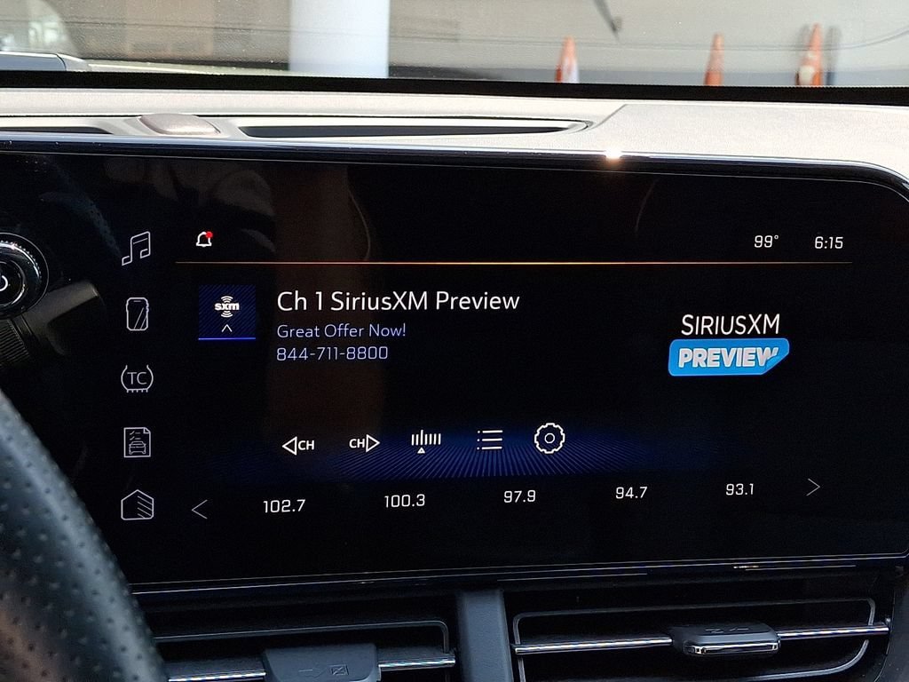 Certified 2024 Chevrolet Trax RS w/ Sunroof Package FWD image 22