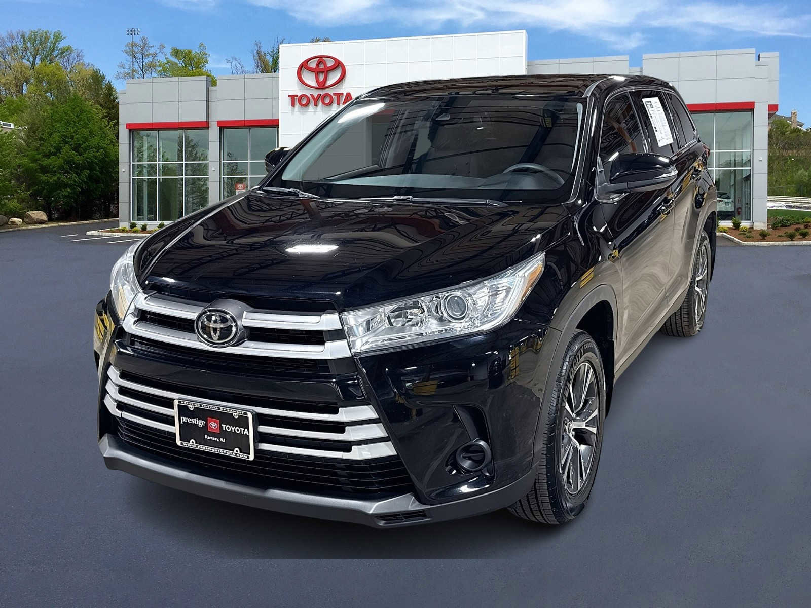 Used 2019 Toyota Highlander LE