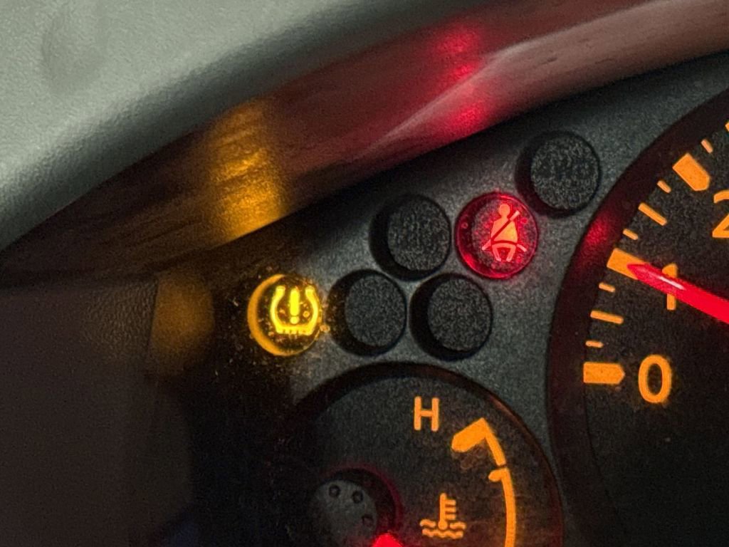 Used 2006 Nissan Frontier XE w/ (G01) XE Preferred Pkg image 34