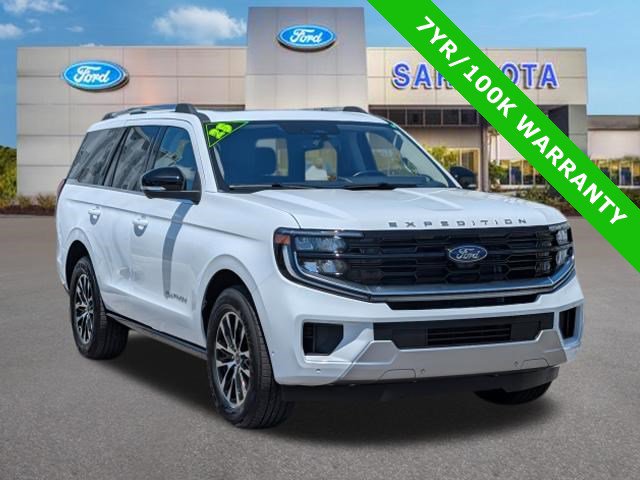 Used 2025 Ford Expedition Platinum AWD/4WD image 1