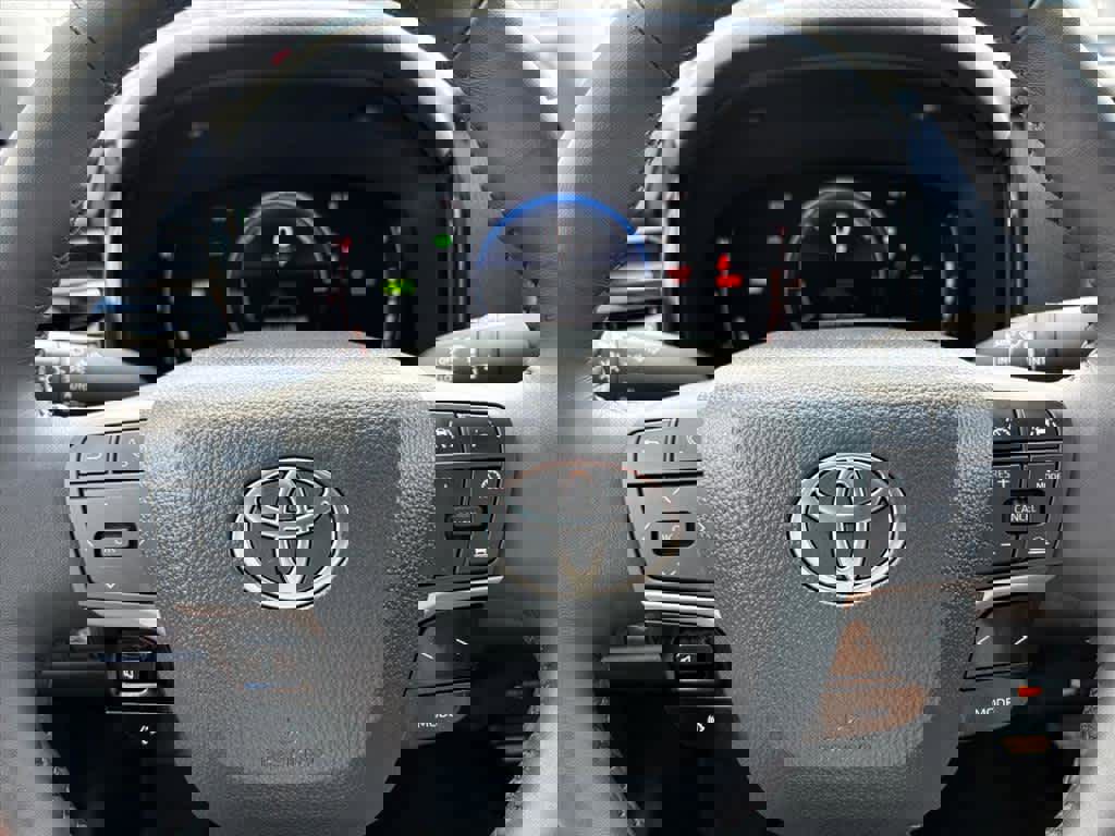 Used 2026 Toyota Camry LE w/ Convenience Package image 17