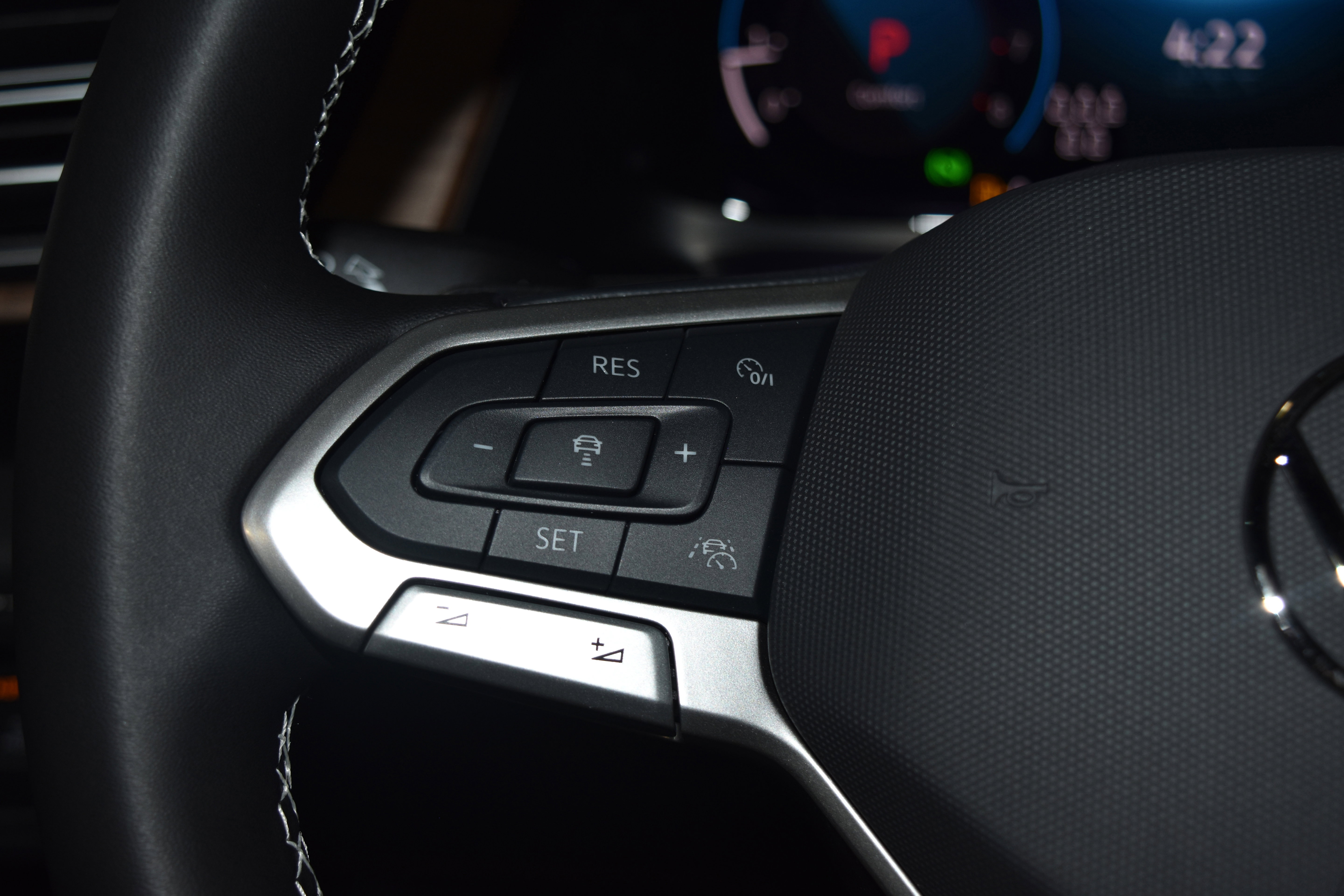 New 2026 Volkswagen Atlas SE image 7