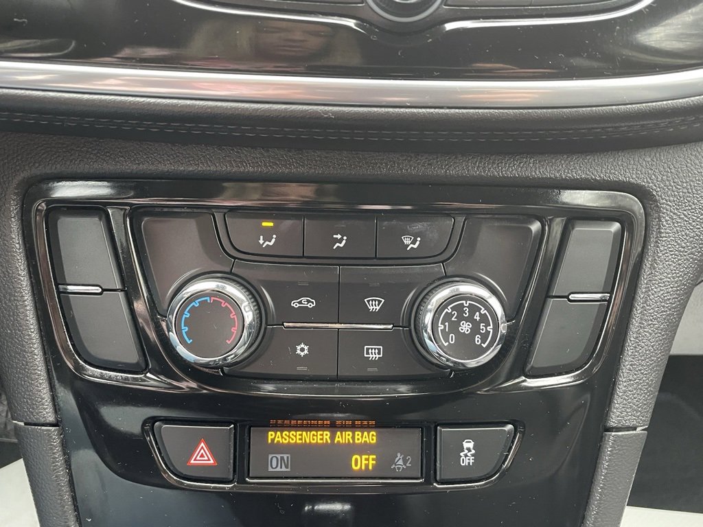 Certified 2021 Buick Encore Preferred image 30