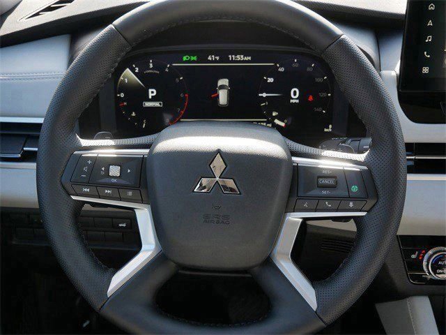 New 2026 Mitsubishi Outlander SE image 8