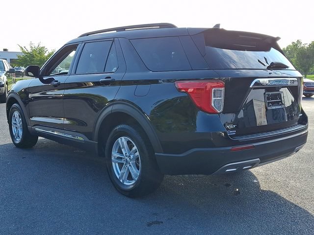 Used 2023 Ford Explorer XLT w/ Equipment Group 202A AWD/4WD image 7