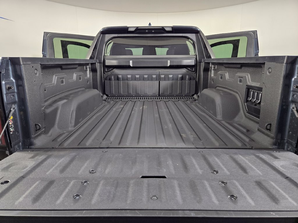 Used 2025 GMC Sierra EV Denali AWD/4WD image 14