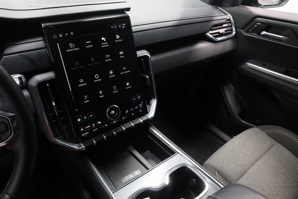 Used 2025 GMC Acadia Elevation image 28