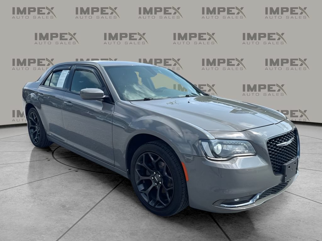 Used 2019 Chrysler 300 S RWD image 4