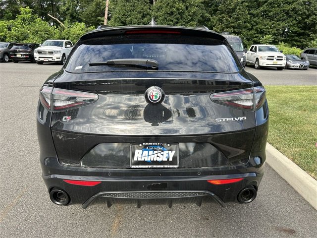 New 2025 Alfa Romeo Stelvio Sprint image 16