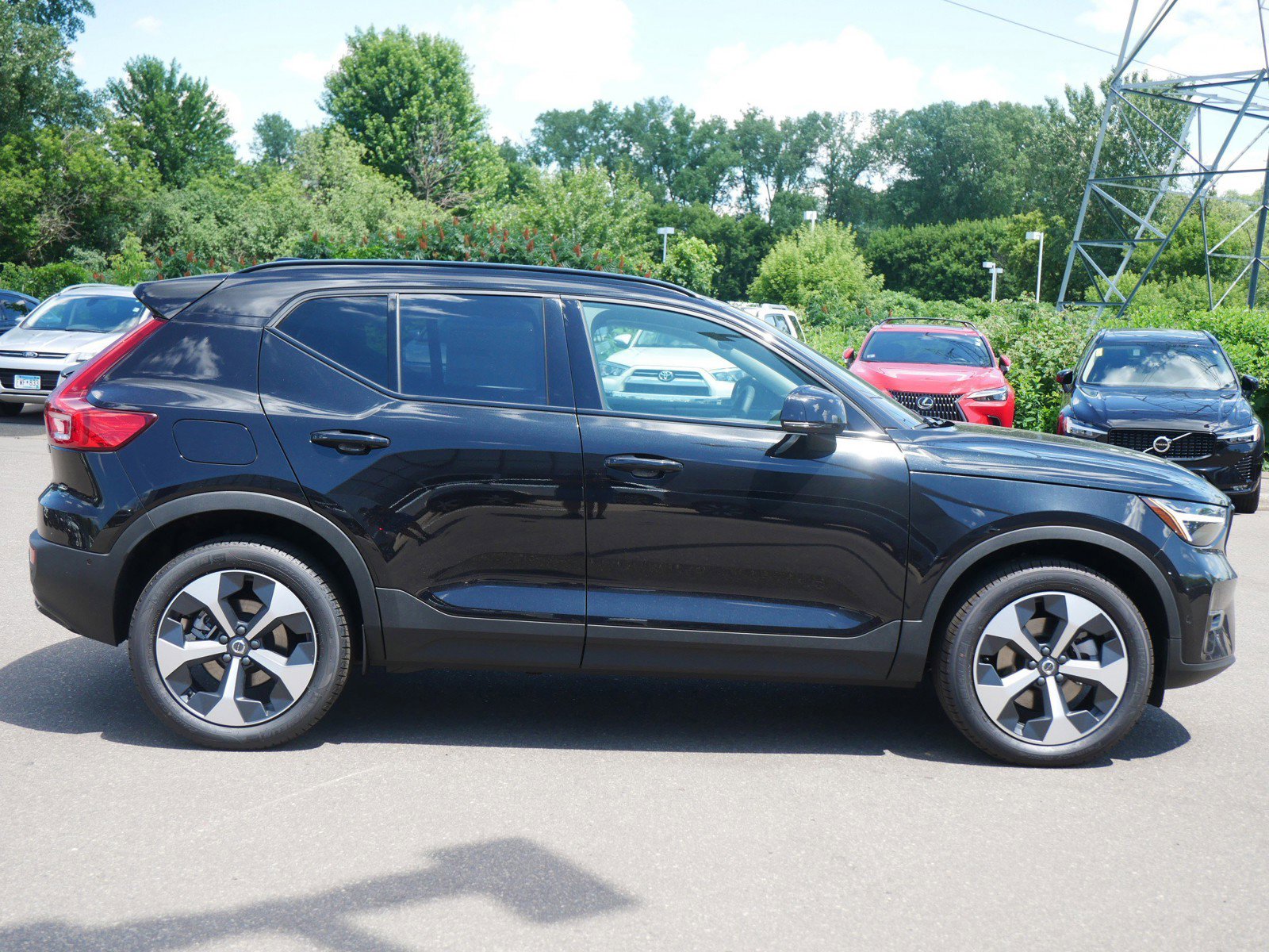 New 2026 Volvo XC40 B5 Plus w/ Protection Package Premier AWD/4WD image 2