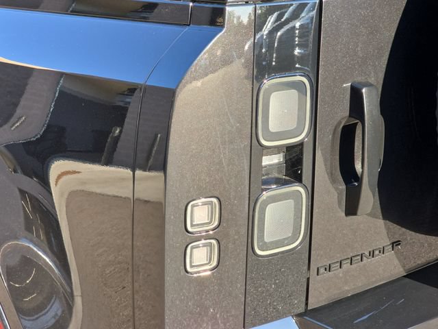 New 2026 Land Rover Defender 110 X-Dynamic SE AWD/4WD image 23