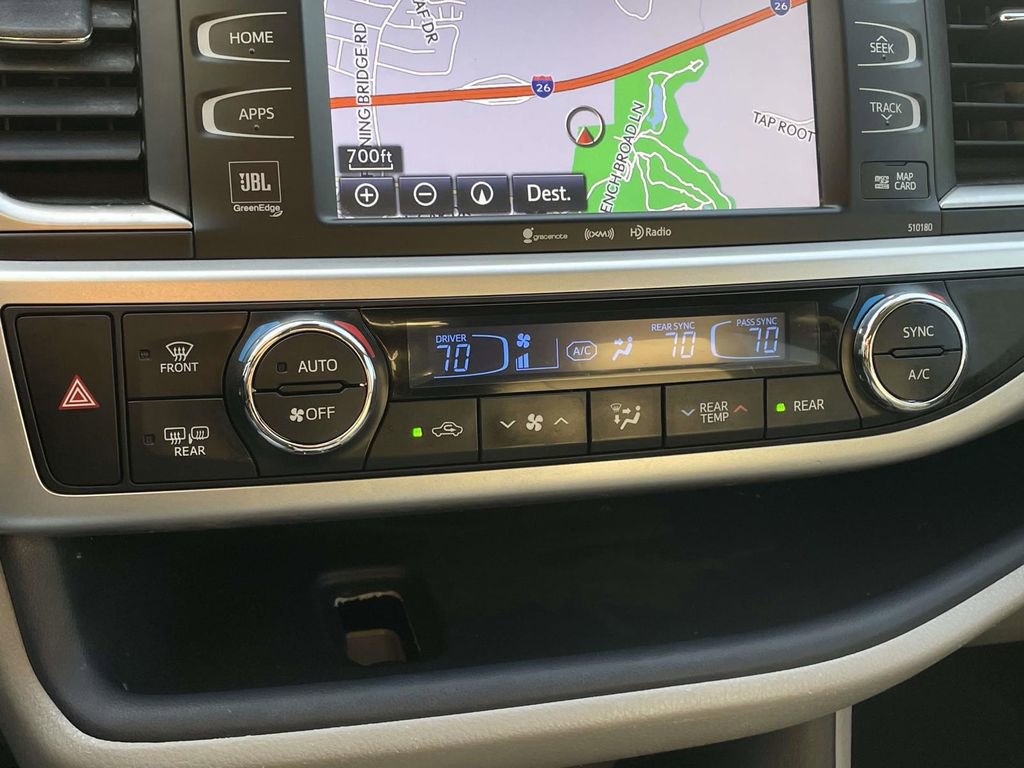 Used 2017 Toyota Highlander Limited image 22