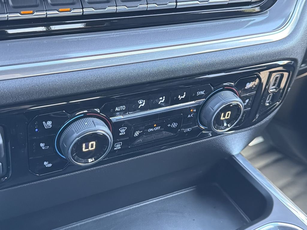 Used 2023 Chevrolet Silverado 1500 High Country image 6