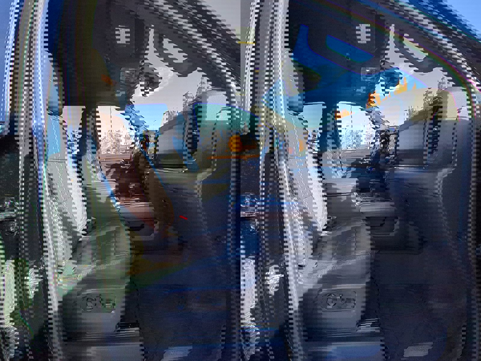 Used 2023 Chevrolet Silverado 1500 High Country w/ High Country Premium Package image 35