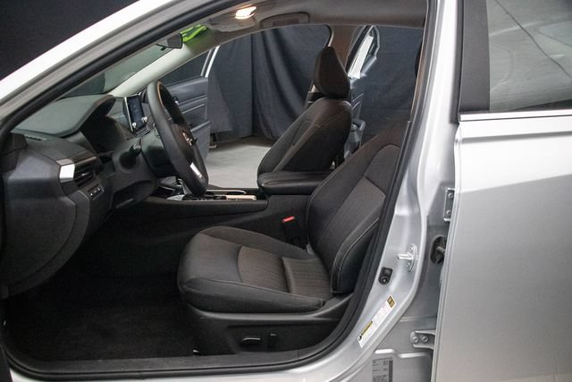 Used 2024 Nissan Altima 2.5 SV AWD/4WD image 25