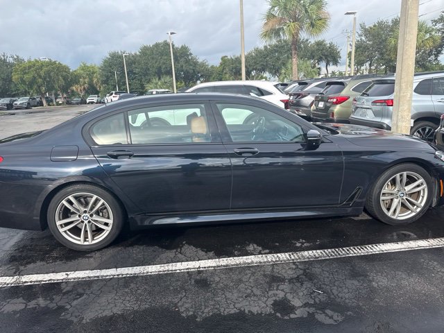 Used 2017 BMW 750i xDrive AWD/4WD image 10